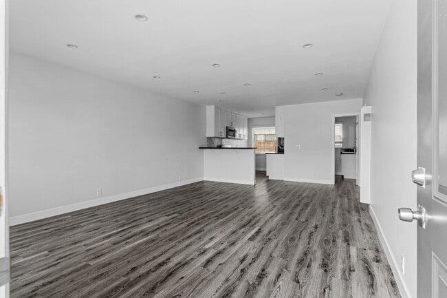 Building Photo - 241 Bonito Ave