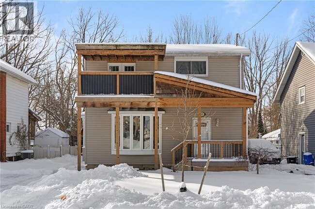 Building Photo - 123 Sutherland St E