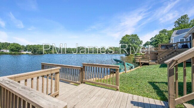 Foto del edificio - 14708 Midship Woods Ct