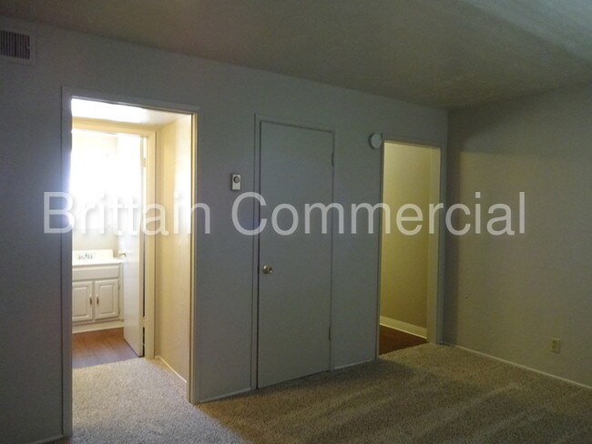 Building Photo - 2610 X St