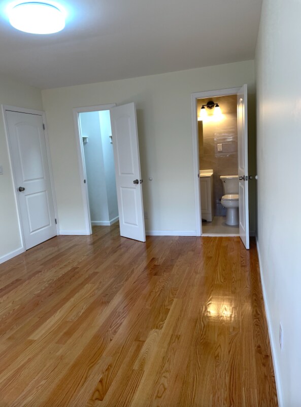 Foto del edificio - 43-22 213th St