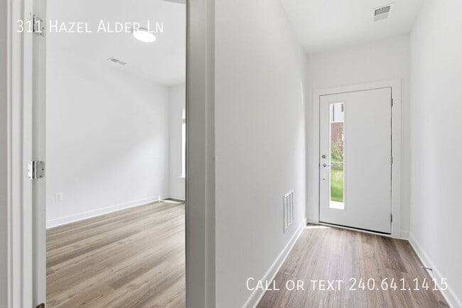 Foto del edificio - 311 Hazel Alder Ln