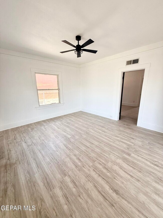 Foto del edificio - 3203 Frankfort Ave