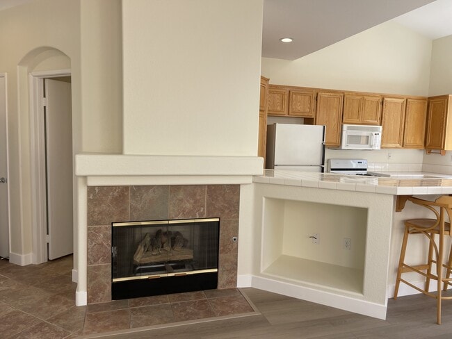 Foto del edificio - 811 Caminito Estrella