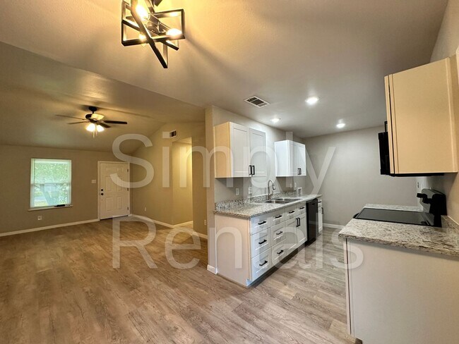 Building Photo - 6716 Flamingo Rd