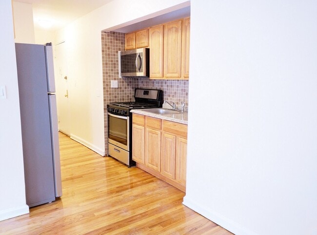kitchen - 6448 Booth St