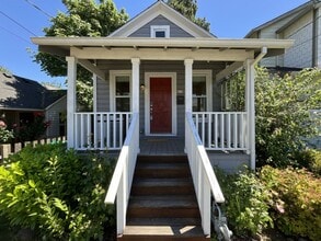 Building Photo - 610 NE 79th Ave