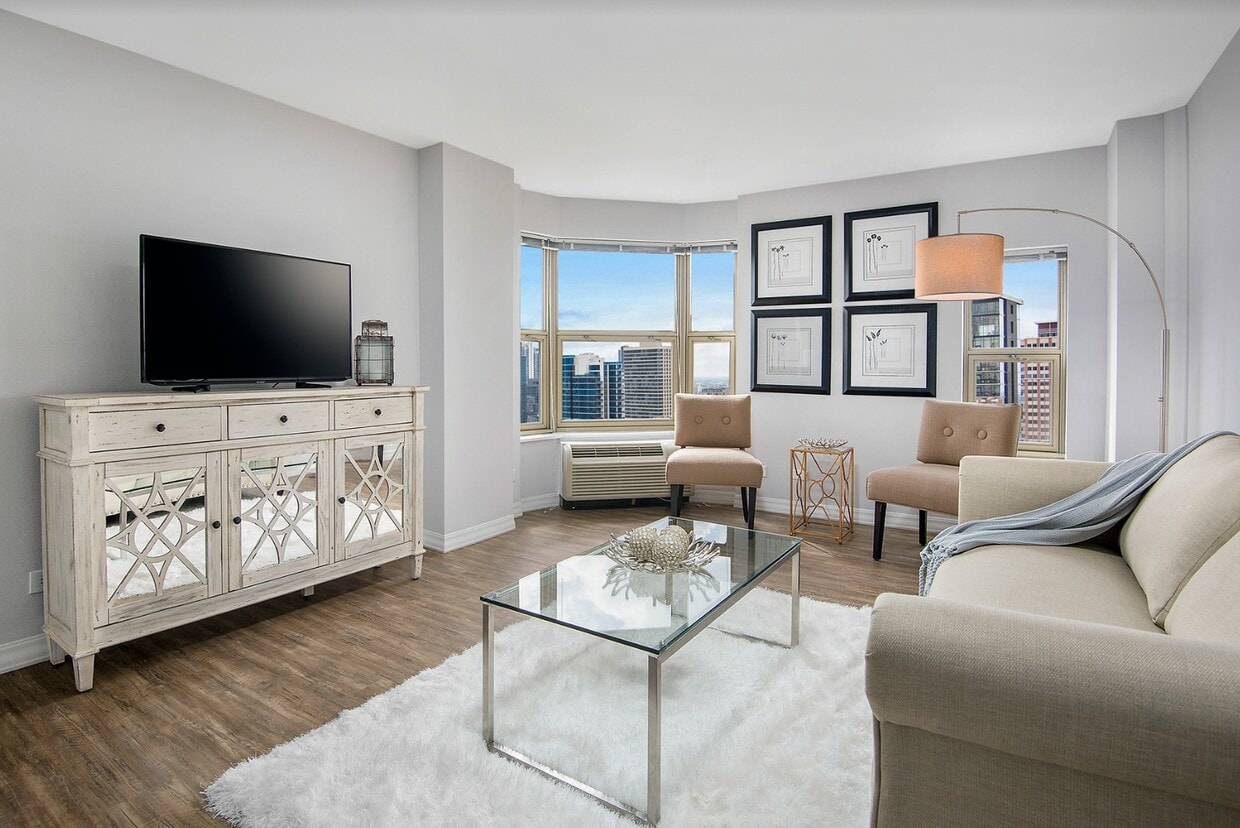 Primary Photo - 838 N State St