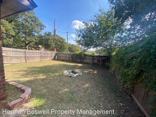 Foto del edificio - 2 br, 2 bath House - 722 Woodland Ct