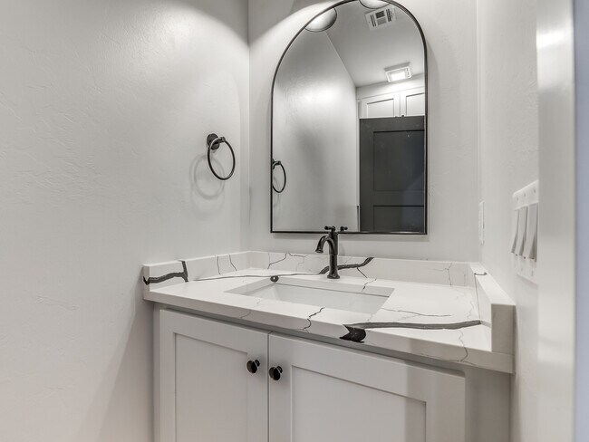 Foto del edificio - 315 SW 13th St