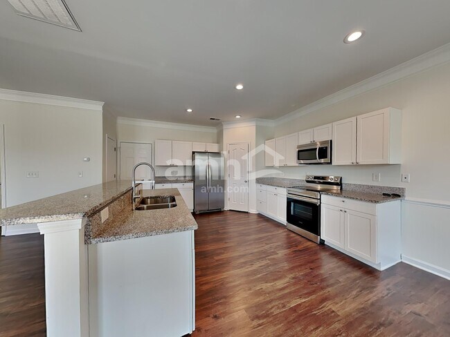 Foto del edificio - 5006 Lazy Day Ln