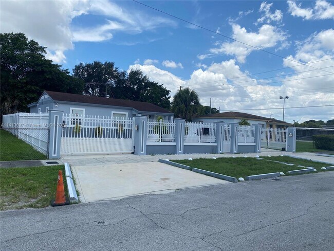 Building Photo - 2480 NW 60th St