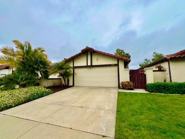 Building Photo - 4755 Maclura St