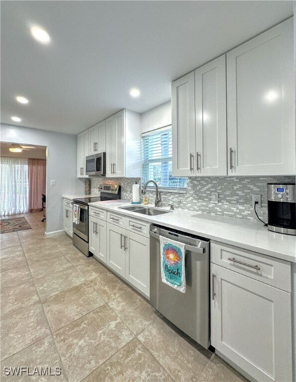 Foto del edificio - 6371 Pelican Bay Blvd