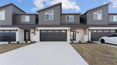 Building Photo - 451 Azurite Rd