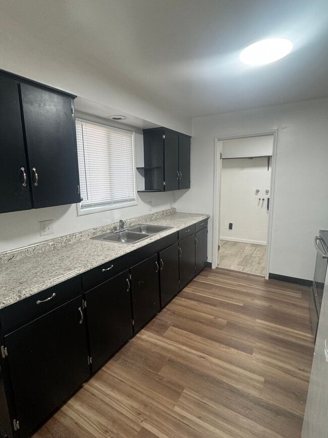 Foto del edificio - 521 S 1st St