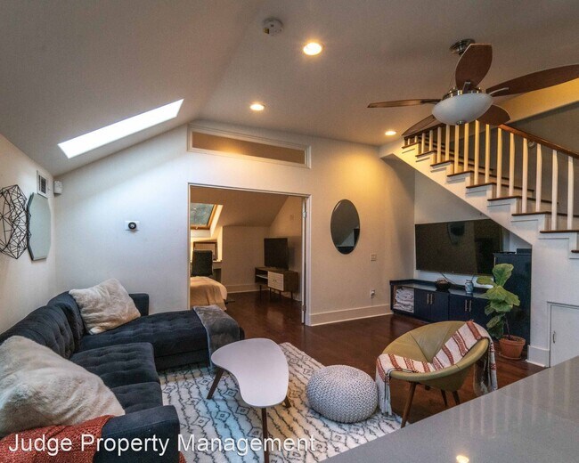 Foto del edificio - 1 br, 1 bath House - 8 W 37th Street Apt F