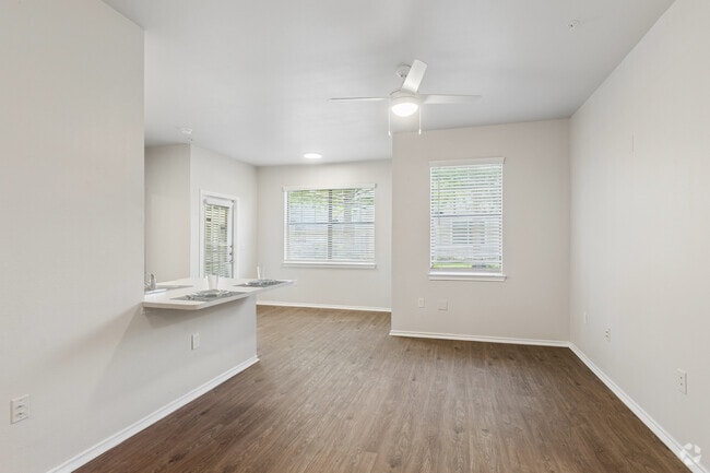 2BR, 2BA - 987SF - Living Room - The Positano