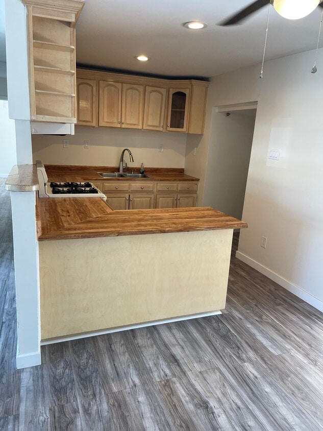 Foto principal - 702 Sawtelle Ave