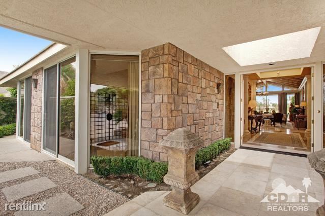 Primary Photo - 52 Fincher Way