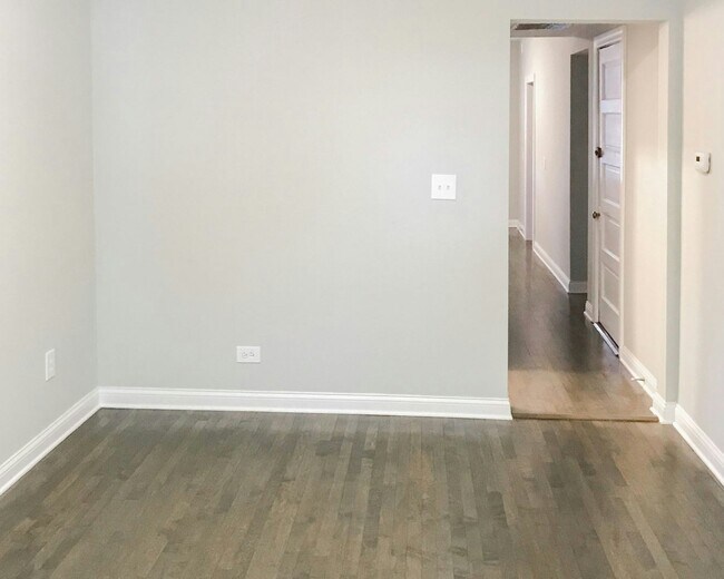 Foto del edificio - 2730 N Wayne Ave