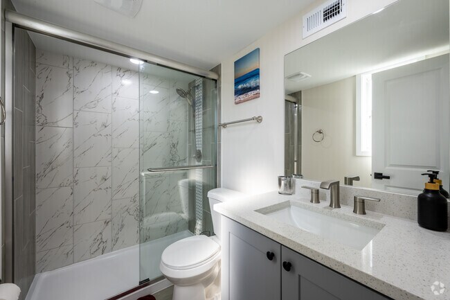 1 habitación, 1 baño - 600 pies cuadrados - Baño - Beachside Palms @ Daytona Beach