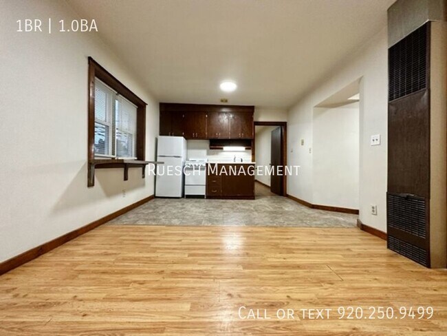 Foto del edificio - Cozy 1 Bedroom 1 Bath Upper Apartment Avai...