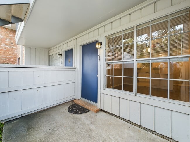 Building Photo - 2350 Bering Dr