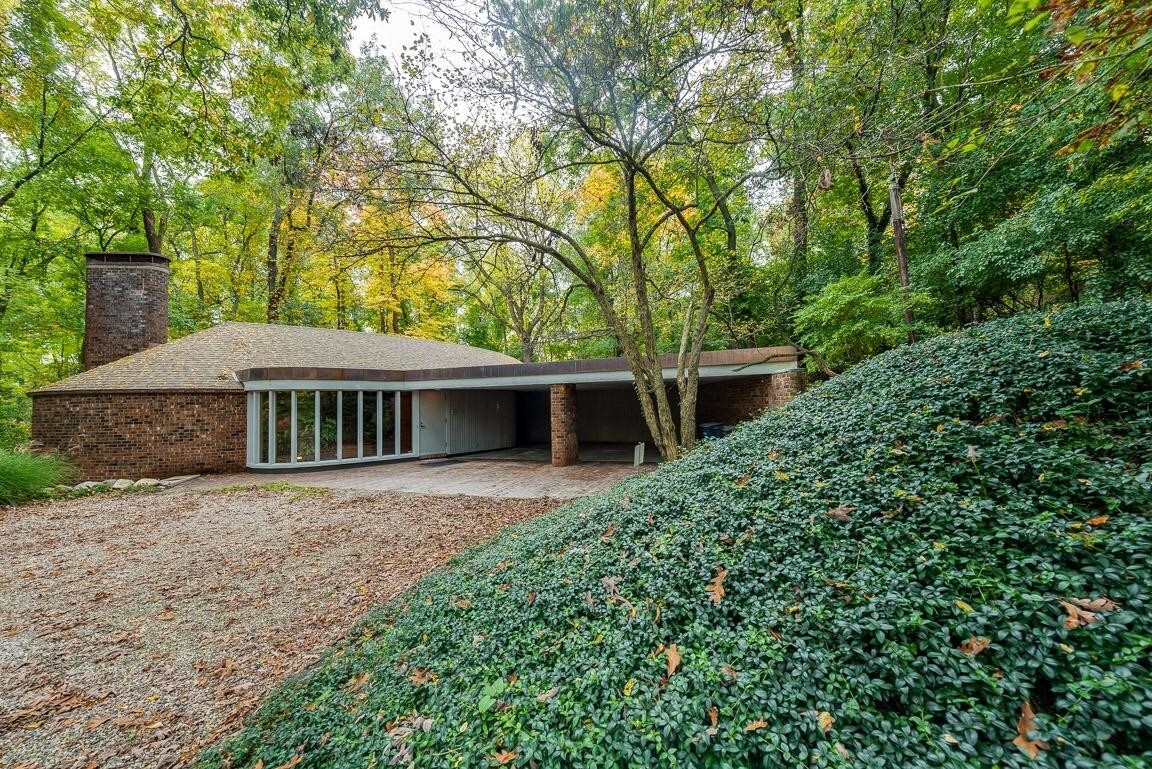 Primary Photo - 205 Orchard Hills Dr
