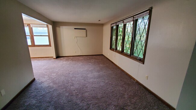 Building Photo - 1349 Pierce