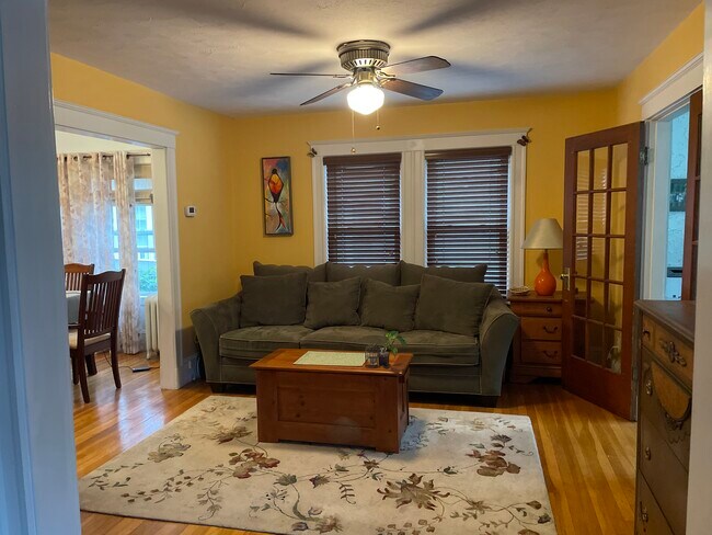 Photo - 92 Harnden Ave (Watertown, MA) Apartment