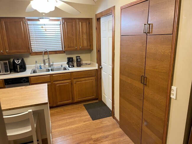 Kitchen - 32380 Maplewood St Apartments