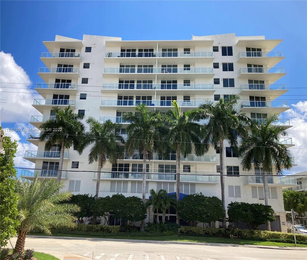704 N Ocean Blvd 303 Pompano Beach Fl 33062 Apartment for Rent in Pompano Beach, FL