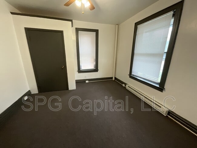 Building Photo - 591 McAllister St