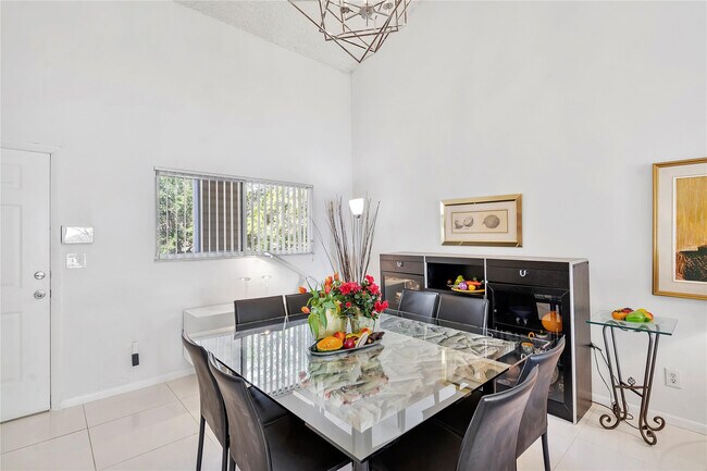 Foto del edificio - 3457 NW 44th St