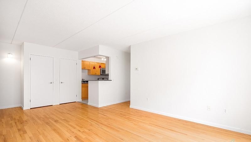 Foto principal - 1825 Madison Ave