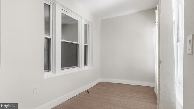 Foto del edificio - 5981 N 21st St