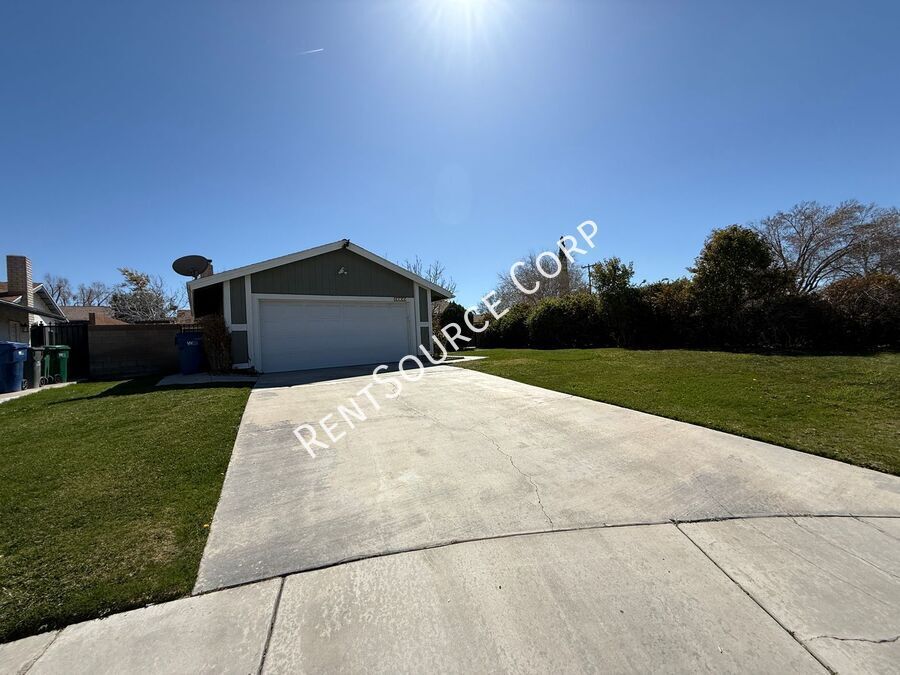 Primary Photo - 2134 Dallin St