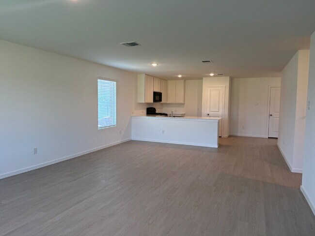Foto del edificio - New construction 3 bedroom