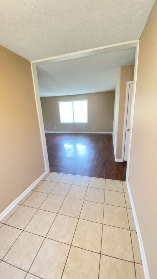 Building Photo - 410 E Arlington Dr 3BR/2BA (Trenton)