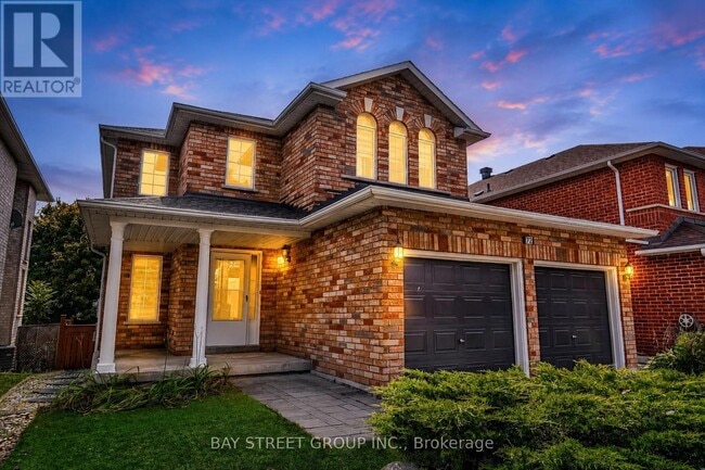 Building Photo - 72 Purcell Crescent