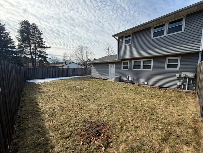 Building Photo - 1261 Lacount Rd