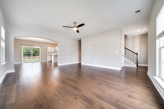 Building Photo - 1398 Wentworth Dr
