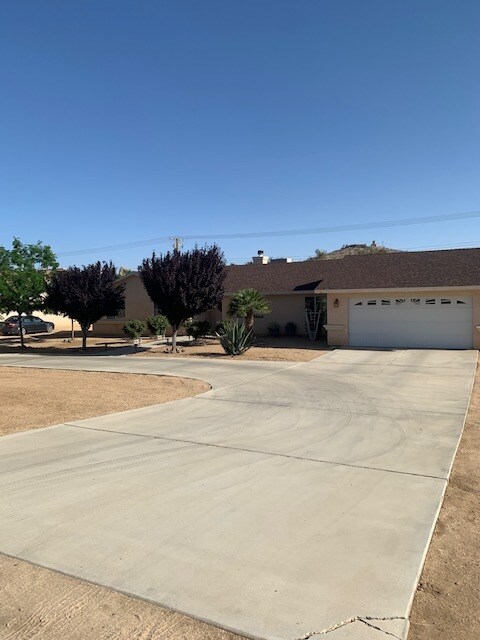 Foto del edificio - 57886 Joshua Ln