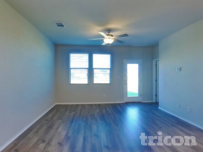 Building Photo - 5112 Saddle Clb Dr