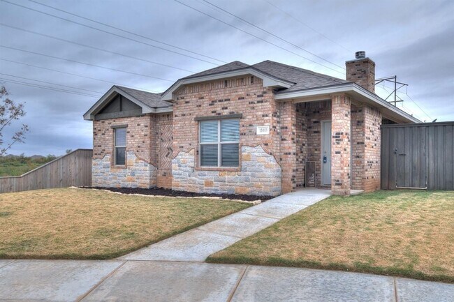 Foto del edificio - Beautiful 3/2/2 Like New Home! Located in Lubbock-Cooper Liberty HS Boundaries!