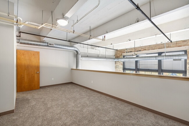 Building Photo - Blue Ribbon Lofts