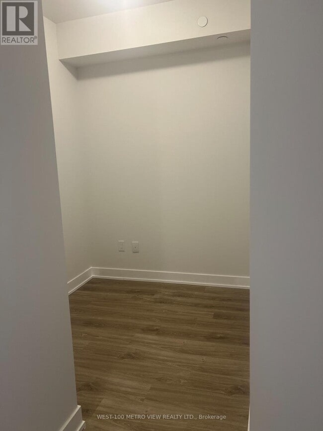 Building Photo - 430 Square One Dr