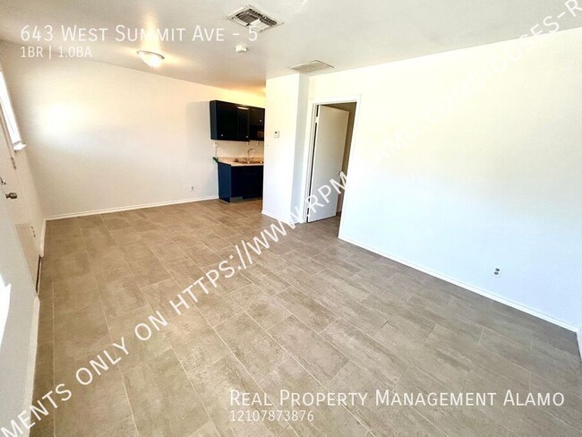 Building Photo - AVAILABLE NOW! 1 Bedroom / 1 Bath Unit Nea...