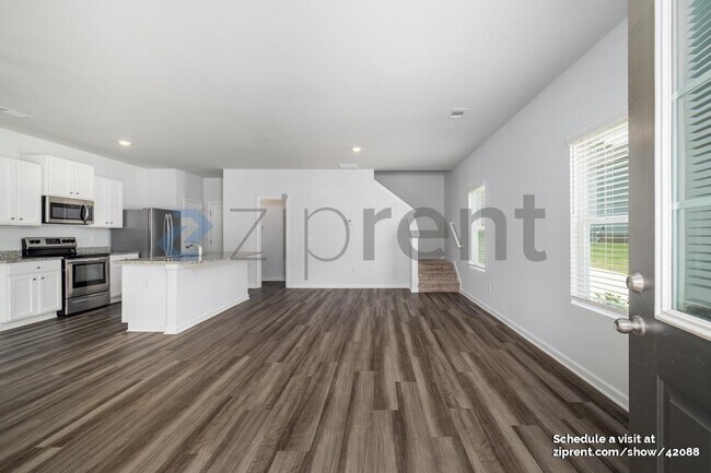 Building Photo - 165 Heard Ln